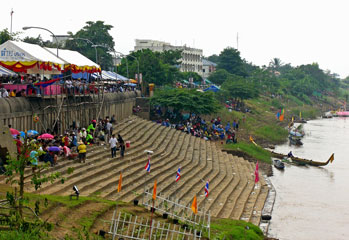 เทศกาลบั้งไฟพญานาค ประเพณีออกพรรษา จ.หนองคาย